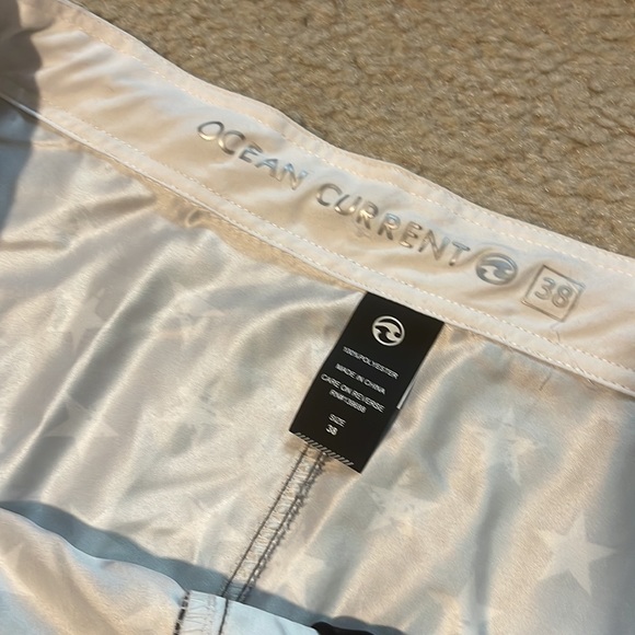 Men’s board shorts- thin blue line - Picture 2 of 3